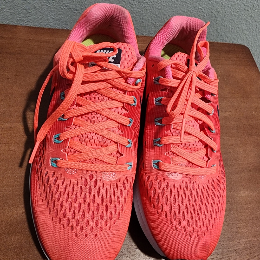 Nike Women's Pink Running Shoes